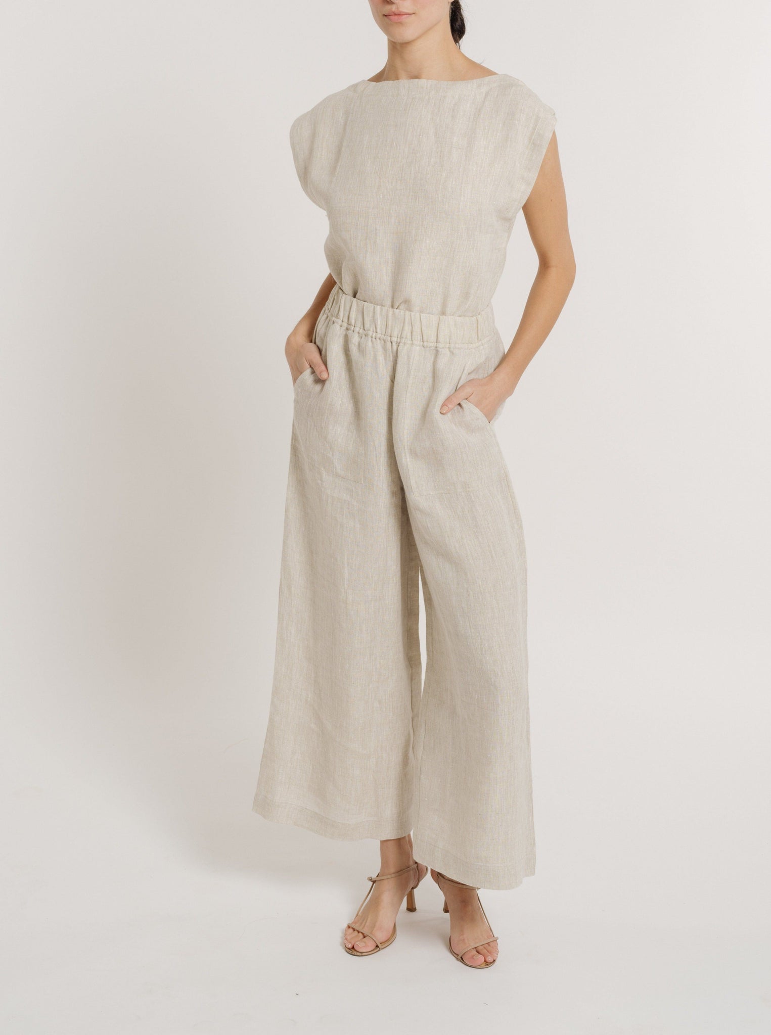 Everyday Pant - Natural Linen in beige.